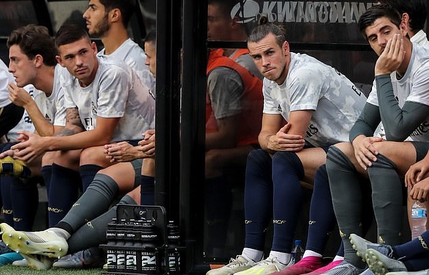 NHM Real Madrid phản ứng sau khi Bale bất ngờ ghi bàn cho Real Madrid