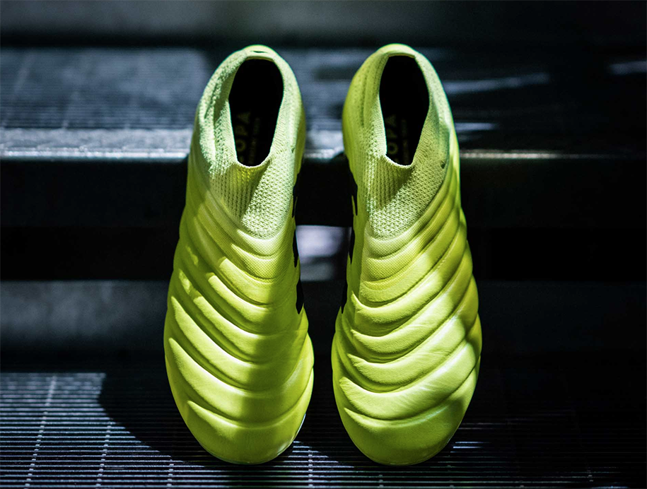 Sắc màu quyến rũ của BST adidas Hardwired đầy ấn tượng