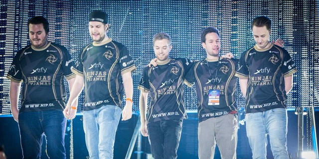 Tin Esports 25/07: VETV công khai xin lỗi Yuna vì Trashtalk Tin Esports 25/07: VETV công khai xin lỗi Yuna vì Trashtalk
