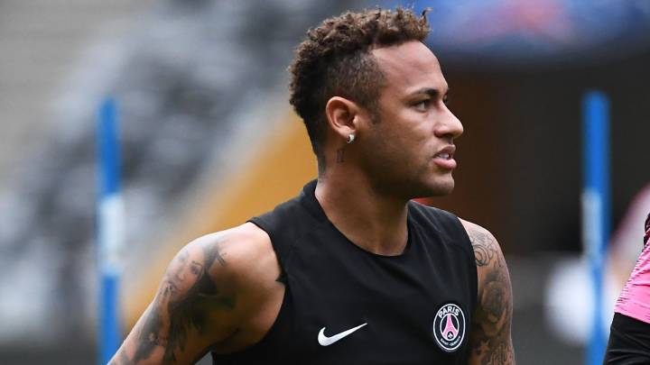 Chuyển nhượng Barca 24/7: Thời hạn để Barca mua Neymar và Junior Firpo