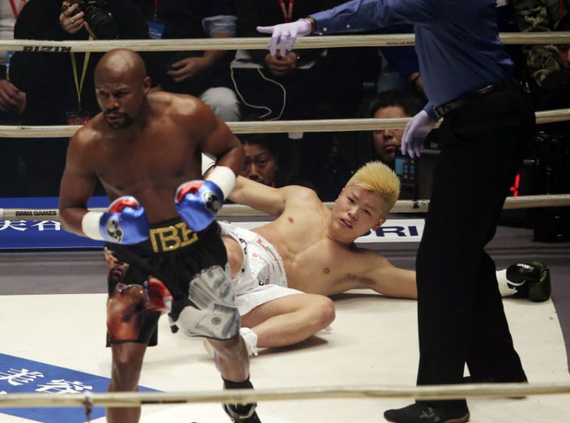 Phản hồi chất lừ của Floyd Mayweather về việc tái đấu Manny Pacquiao Phản hồi chất lừ của Floyd Mayweather về việc tái đấu Manny Pacquiao