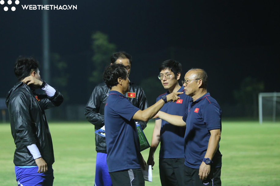 Thầy Park chưa hài lòng với chiến thắng của U22 Việt Nam