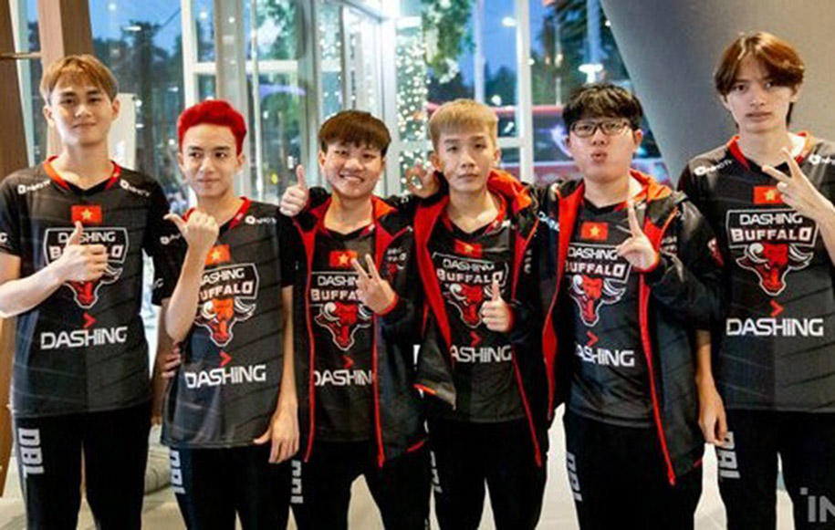 Lội ngược dòng trước EVOS, Dashing Buffalo củng cố vững chắc ngôi đầu bảng