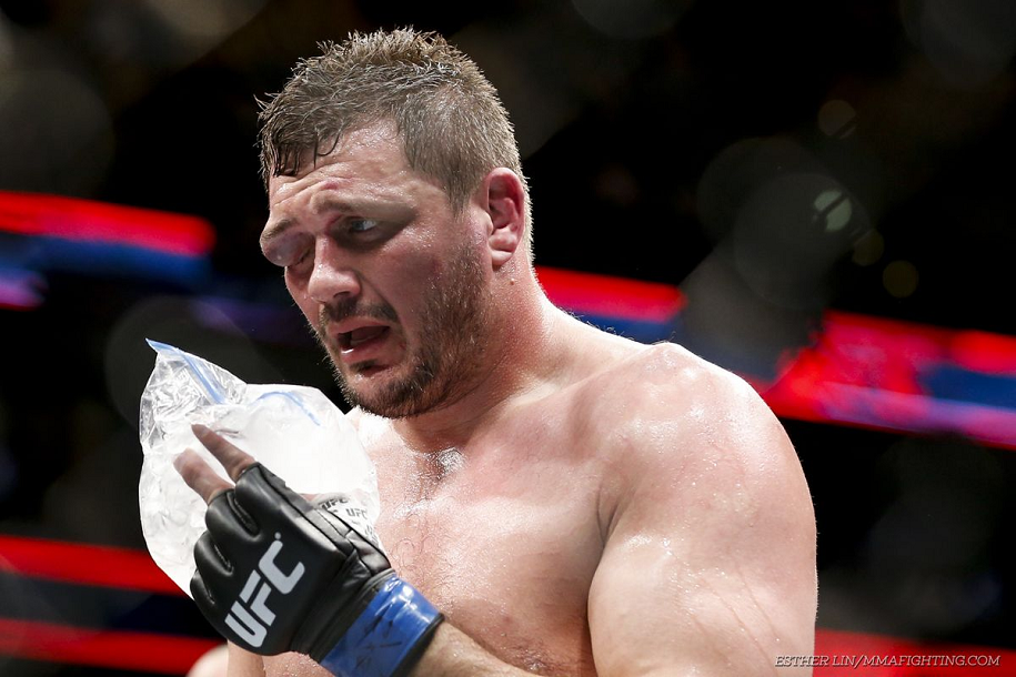 Những lỗi bị cấm và tiểu xảo trong MMA: Lỗi chọc mắt (phần 1)