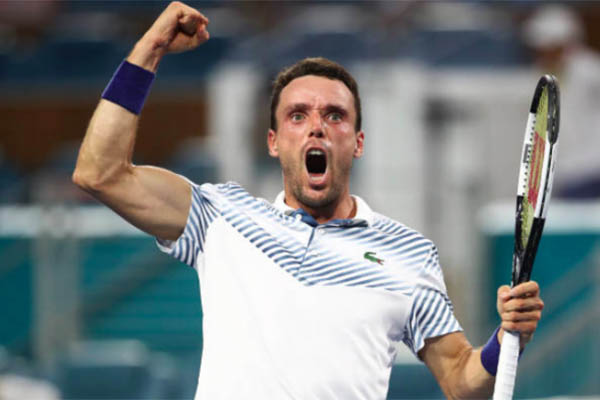 Tứ kết Thụy Sĩ Mở rộng: Cuộc càn quét của Roberto Bautista Agut