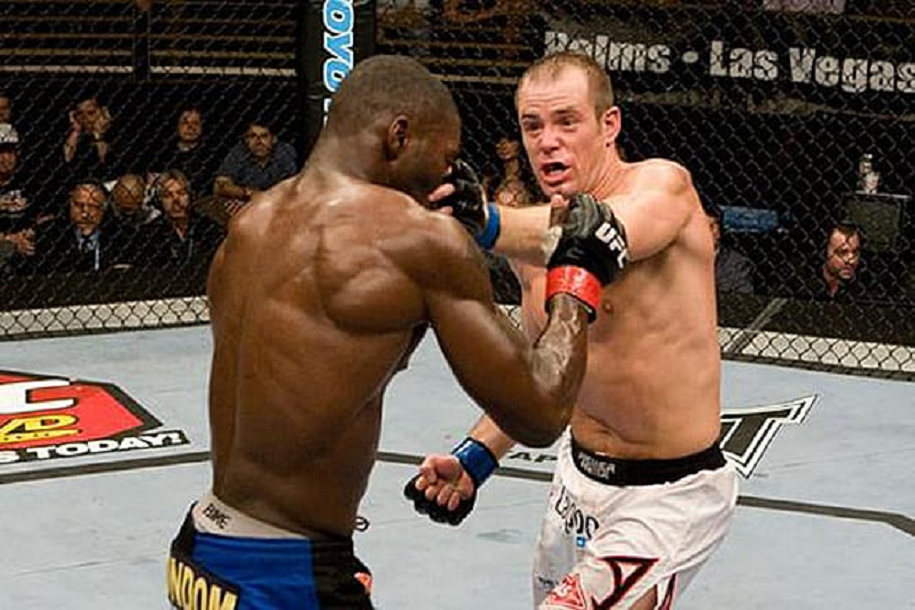 Những lỗi bị cấm và tiểu xảo trong MMA: Lỗi chọc mắt (phần 1) Những lỗi bị cấm và tiểu xảo trong MMA: Lỗi chọc mắt (phần 1)