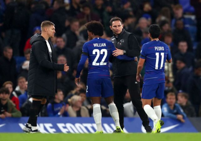 7 cầu thủ có thể thay thế Hazard đá phạt đền cho Chelsea mùa tới