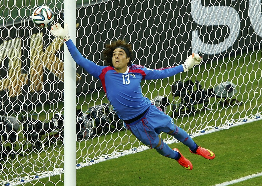 Công Phượng lỡ cơ hội đối đầu với thủ môn tạo “cơn sốt” ở World Cup