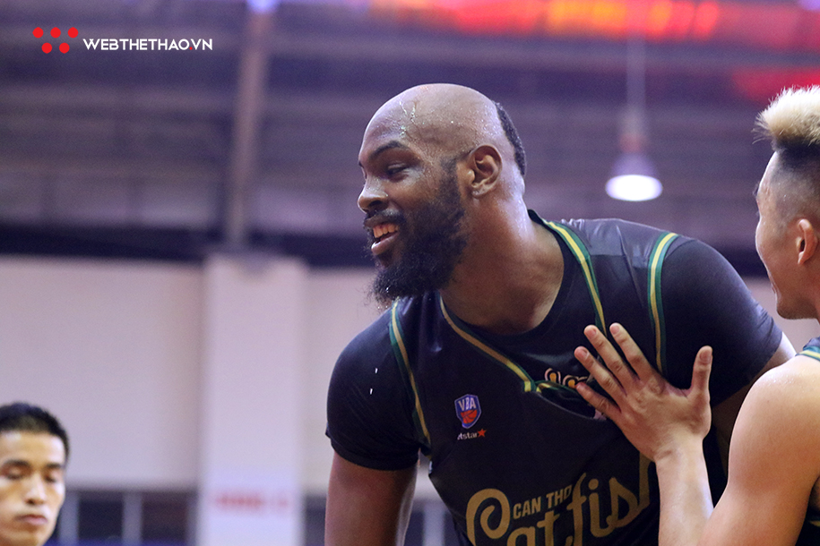 Hoá thân thành "3PT Machine", DeAngelo Hamilton cùng Cantho Catfish loại bỏ hoàn toàn Saigon Heat