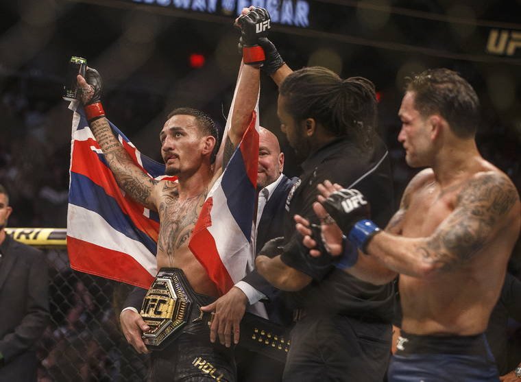 Max Holloway nhận triệu like từ khán giả nhờ sự tôn trọng đối thủ