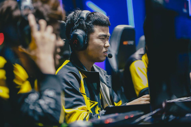 Trực tiếp VCS mùa hè 2019: EVOS vs QG (16h00) - CES vs GAM (19h00)