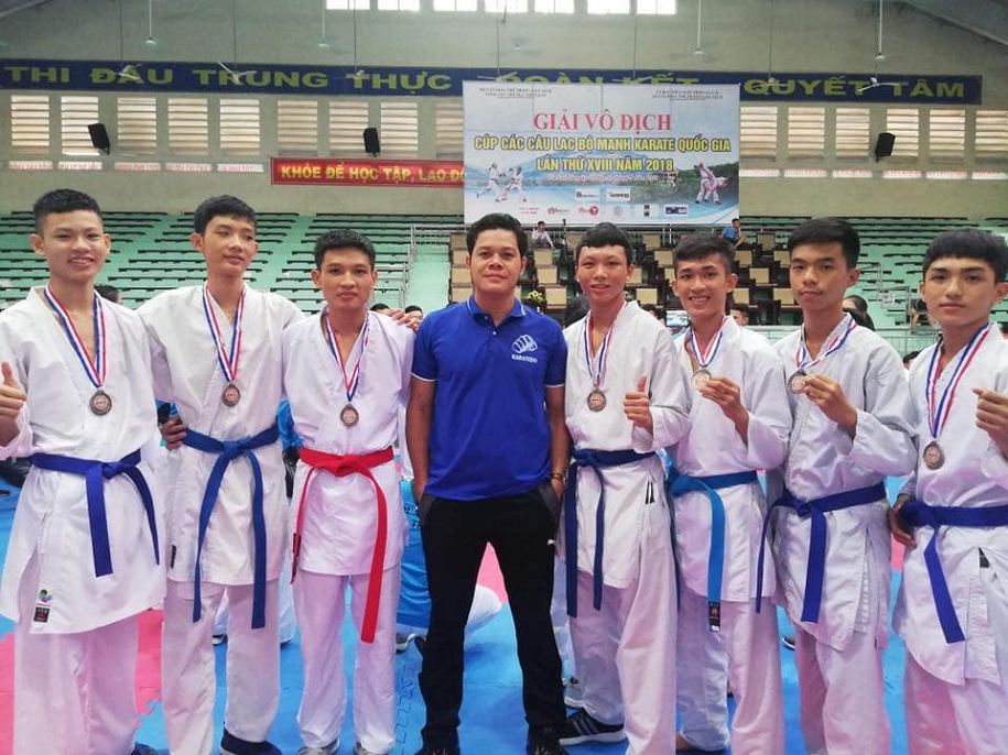 Cướp giật ở Bình Dương đụng ngay võ sĩ Karate