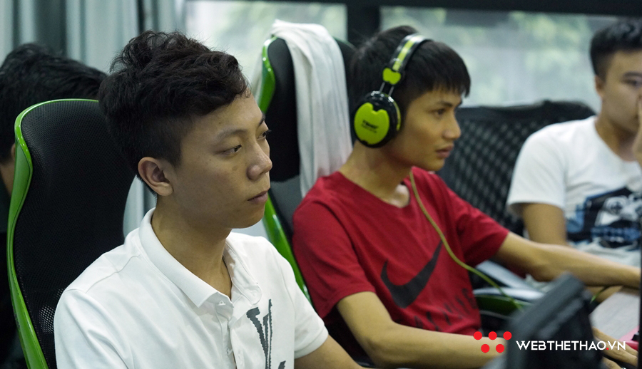 Chùm ảnh siêu đại chiến U96: Chim Sẻ Đi Nắng, Hehe vs Hồng Anh, Bibi