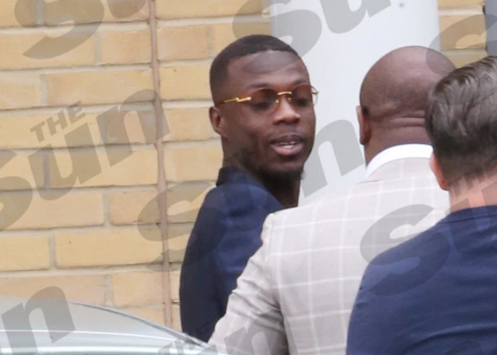 Nicolas Pepe xuất hiện trên sân tập Arsenal, chuẩn bị ký hợp đồng 72 triệu bảng