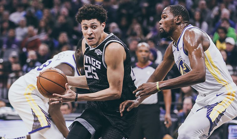 Stephen Curry thừa nhận Warriors muốn vô địch thì 3 điểm không phải thứ nên tập trung Stephen Curry thừa nhận Warriors muốn vô địch thì 3 điểm không phải thứ nên tập trung