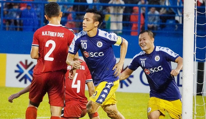 Kết quả bóng đá hôm nay (1/8): Hà Nội FC đặt một tay vào chức vô địch
