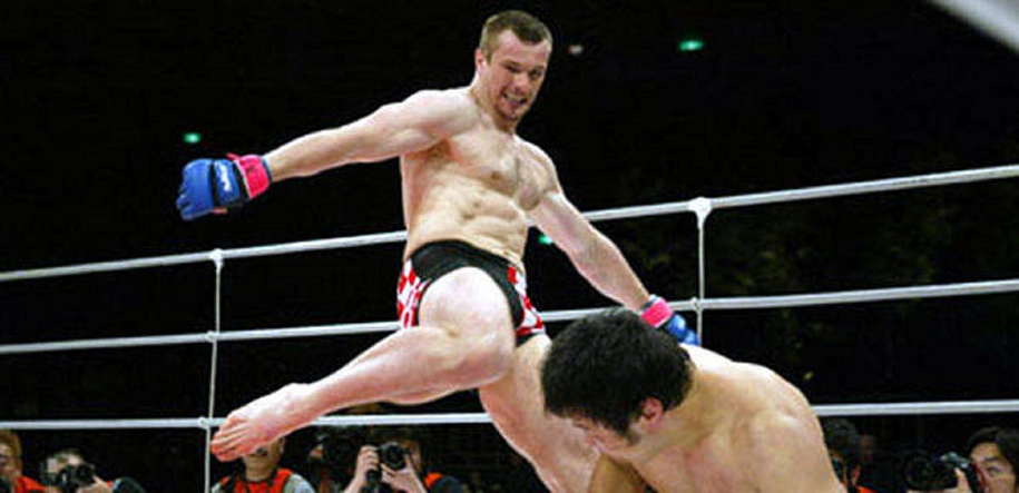 Những lỗi và tiểu xảo bị cấm trong MMA: Lỗi Soccer kick vào đầu (phần 2) Những lỗi và tiểu xảo bị cấm trong MMA: Lỗi Soccer kick vào đầu (phần 2)