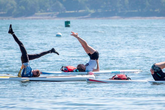 Nữ chuyên gia chết đuối trong buổi học yoga trên ván chèo đứng