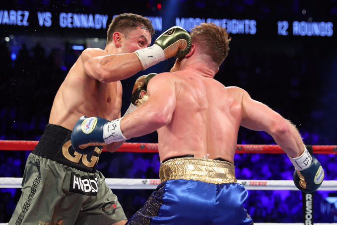 Canelo vừa bị tước đai, Golovkin chính thức vào thế chỗ