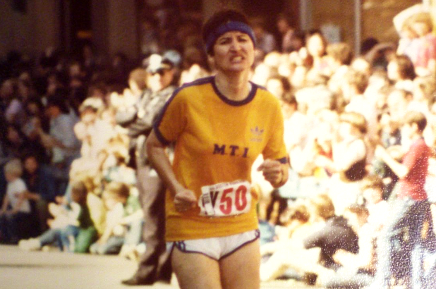 ‘Người ăn gian nhất lịch sử marathon’ qua đời ở tuổi 66 ‘Người ăn gian nhất lịch sử marathon’ qua đời ở tuổi 66