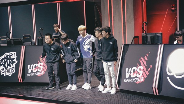 Trực tiếp VCS Mùa Hè 2019 ngày 8/8: GAM vs EVOS; CES vs DBL