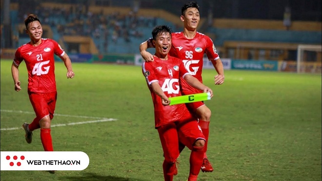 Viettel thiệt quân, HAGL thắp lên cơ hội bứt xa nhóm nguy hiểm