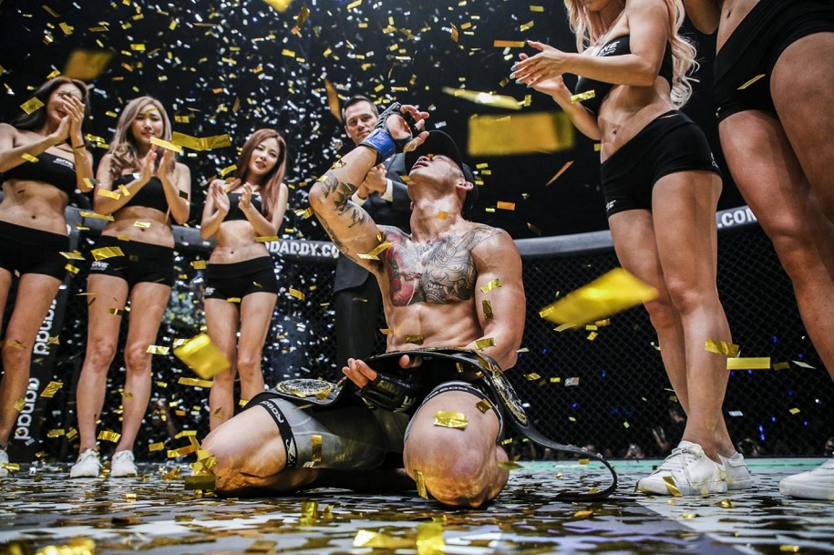 Trước Martin Nguyễn, những ai đã là nhà vô địch Featherweight tại ONE?