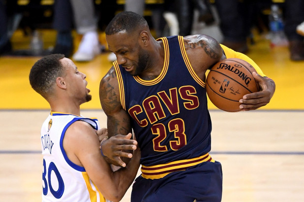 5 năm sau lời hứa của LeBron, NHM biết phải tin ai? 5 năm sau lời hứa của LeBron, NHM biết phải tin ai?