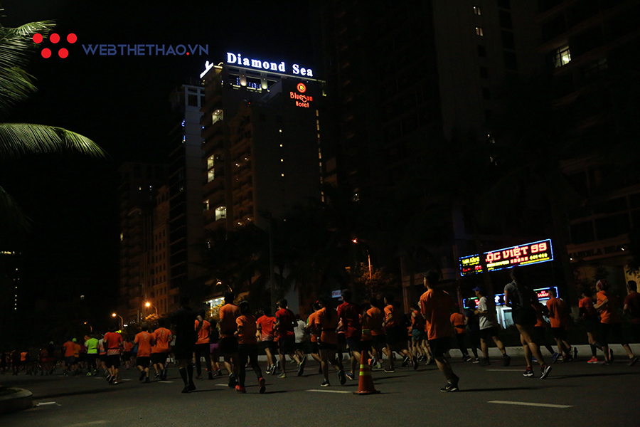 Hàng nghìn VĐV đánh thức Đà Nẵng International Marathon 2019 trong đêm Hàng nghìn VĐV đánh thức Đà Nẵng International Marathon 2019 trong đêm