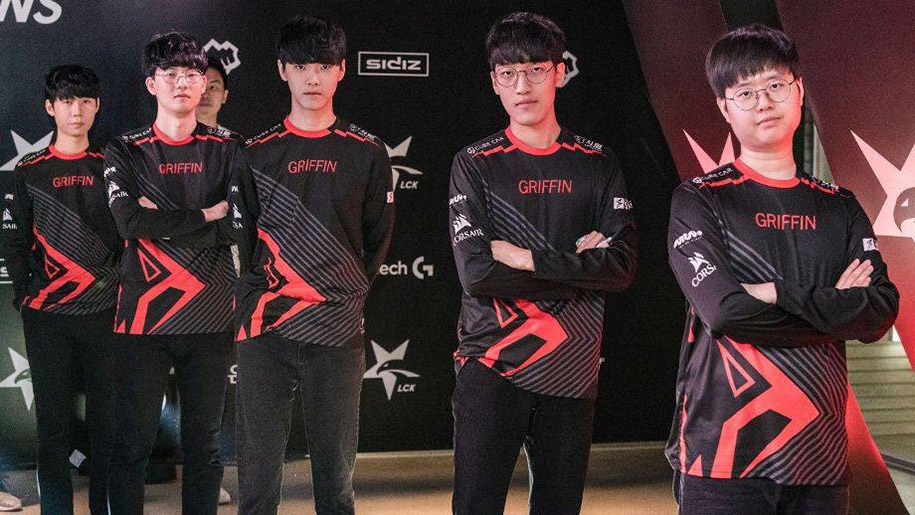 Griffin và ngưỡng cửa lịch sử Griffin và ngưỡng cửa lịch sử