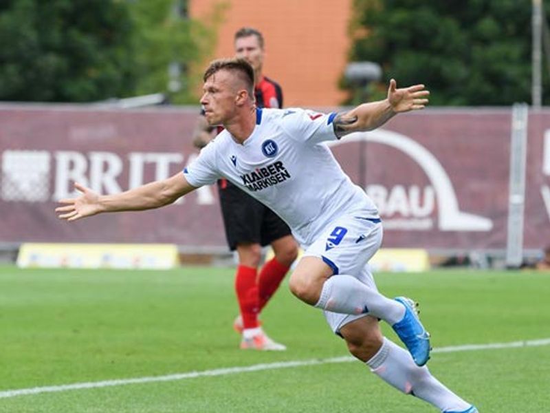 Soi kèo bóng đá Karlsruher vs Hannover 23h30, 12/08 (Cúp Quốc Gia Đức)