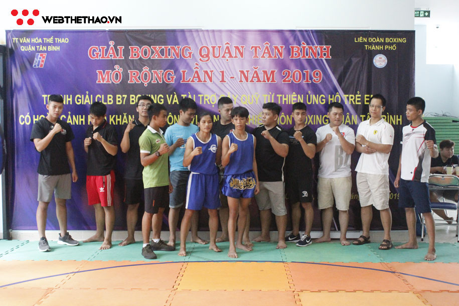 Toàn cảnh buổi cân giải Boxing B7, nữ hoàng Muay Việt cũng tham gia
