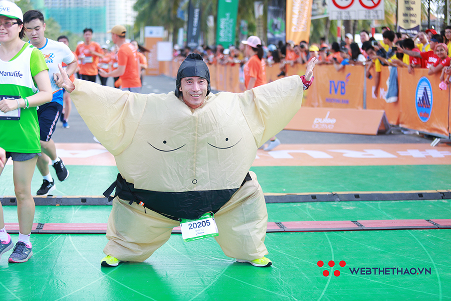 Những trang phục độc đáo và cá tính nhất Manulife Danang International Marathon 2019 Những trang phục độc đáo và cá tính nhất Manulife Danang International Marathon 2019