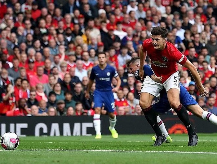 Maguire khiến CĐV Man Utd mất tiền vì không... tắc bóng