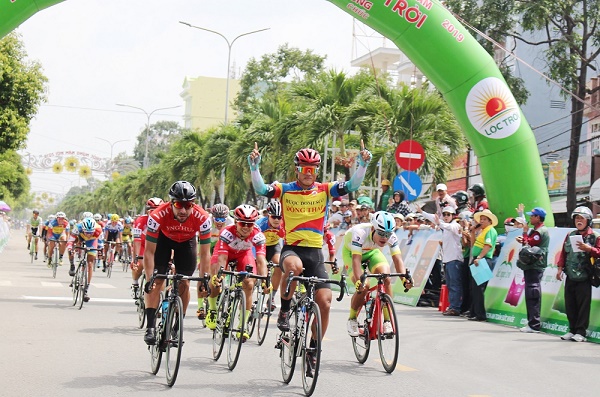 Giải xe đạp ĐBSCL 2019: Tay đua trẻ Trần Tuấn Kiệt gây bất ngờ