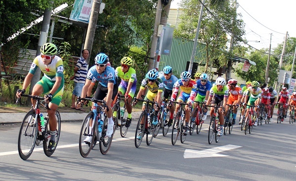 16 tay đua không hoàn thành chặng 2 Giải xe đạp ĐBSCL 2019