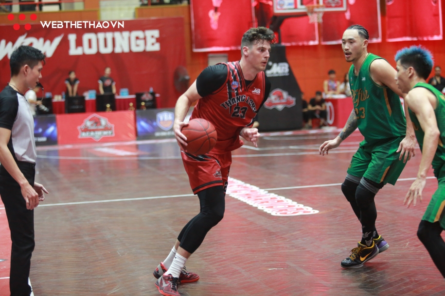 Zach Allmon: Playoffs là lý do để tôi quay lại VBA Zach Allmon: Playoffs là lý do để tôi quay lại VBA