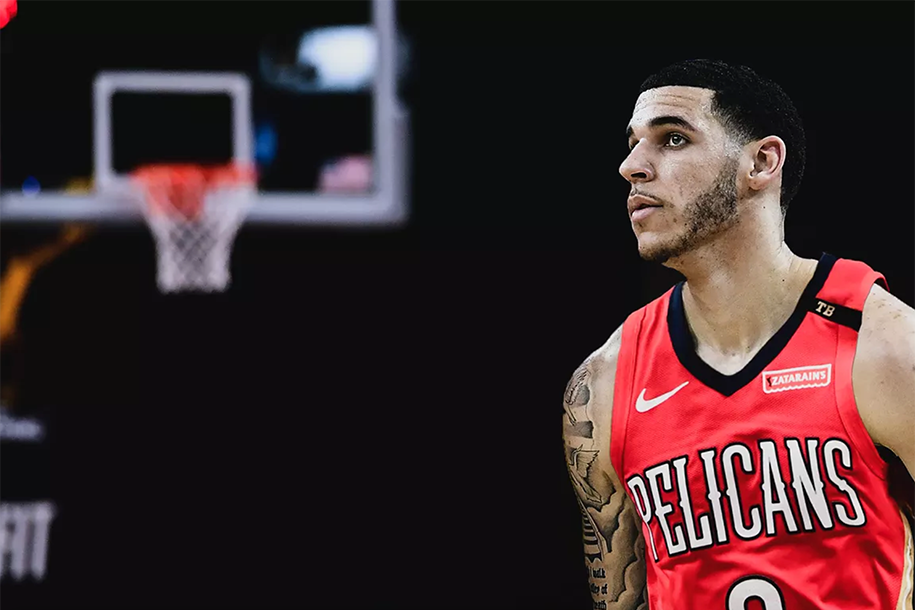 Lonzo Ball khoe cánh tay kín mực cực chất nhờ ông trùm xăm Steve Butcher