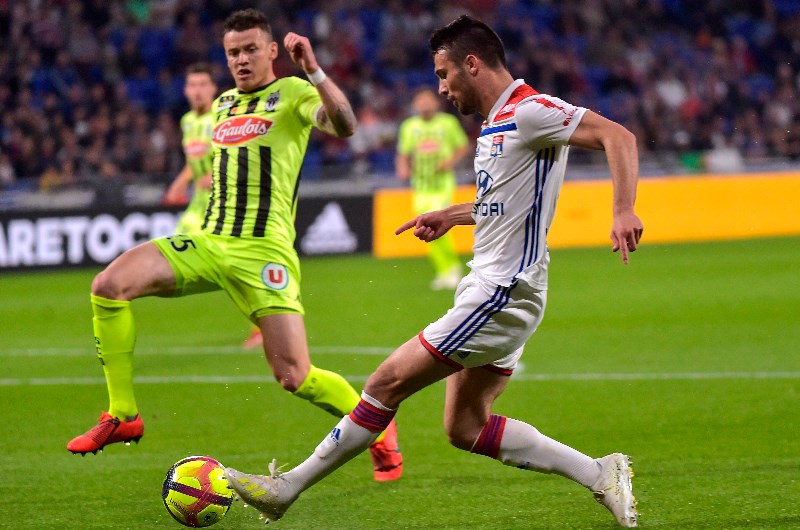 Soi kèo bóng đá Lyon vs Angers 01h45, 17/8 (Ligue 1 2019/20)