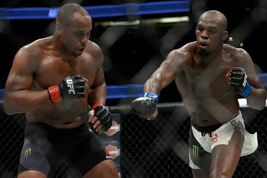 Jon Jones: ‘Không đời nào Cormier dám đồng ý trận đấu thứ 3 đâu’ Jon Jones: ‘Không đời nào Cormier dám đồng ý trận đấu thứ 3 đâu’