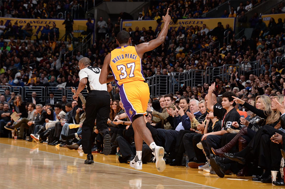 Metta World Peace hồi tưởng về ước mơ khoác áo đội tuyển bị dập tắt Metta World Peace hồi tưởng về ước mơ khoác áo đội tuyển bị dập tắt