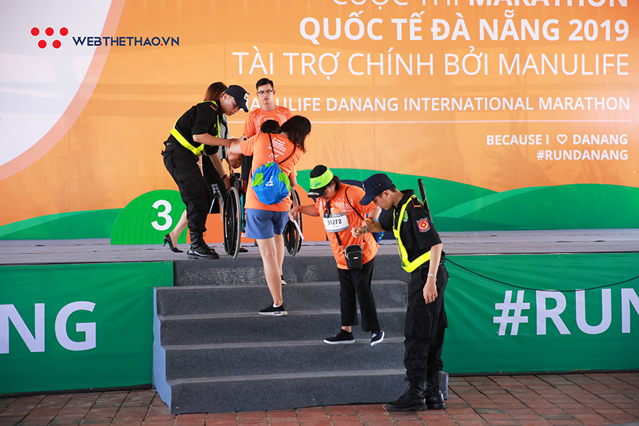Những người hùng thầm lặng tạo nên sự thành công của Manulife Danang International Marathon Những người hùng thầm lặng tạo nên sự thành công của Manulife Danang International Marathon
