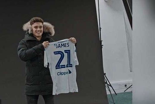 Ly kỳ việc Daniel James lỡ chuyển đến Leeds để sang MU Ly kỳ việc Daniel James lỡ chuyển đến Leeds để sang MU