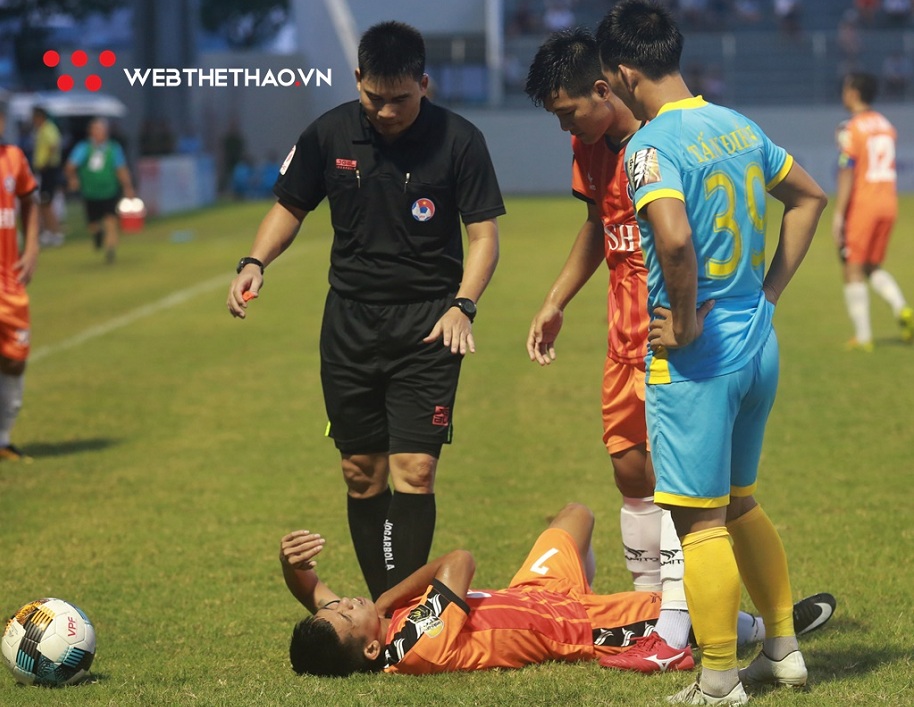 Những phát ngôn dậy sóng nhắm đến trọng tài ở V.League 2019