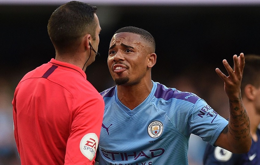 Man City 2 lần chịu nghiệt ngã vì VAR trước Tottenham trong 4 tháng thế nào?