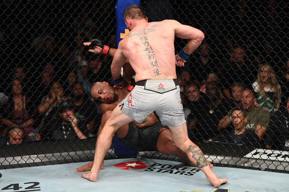 Daniel Cormier liệu sẽ treo găng sau thất bại trước Stipe Miocic? Daniel Cormier liệu sẽ treo găng sau thất bại trước Stipe Miocic?