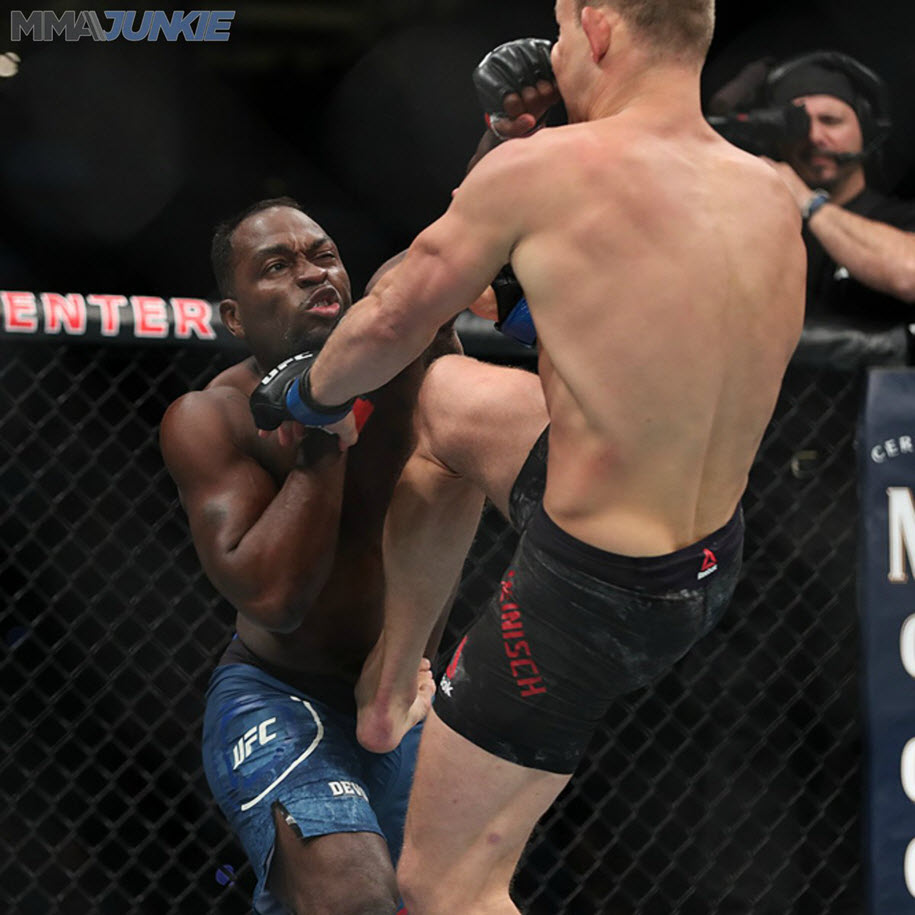 Những hình ảnh từ UFC 241: Daniel Cormier vs Stipe Miocic 2 Những hình ảnh từ UFC 241: Daniel Cormier vs Stipe Miocic 2
