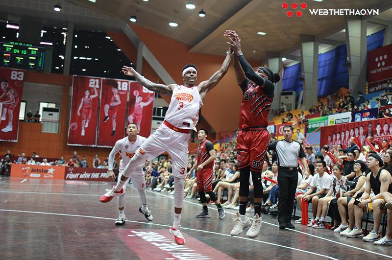Chấn thương nhập, Thang Long Warriors vẫn đủ mạnh mẽ tiến vào Playoffs
