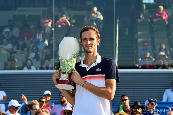 Đoạt Masters đầu tiên tại Cincinnati, Daniil Medvedev hoành tráng hướng đến US Open