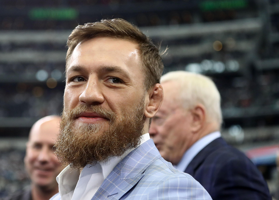 Nạn nhân bị Conor McGregor hành hung không thể rời nhà trong một tuần
